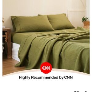 King deep green linen sheets